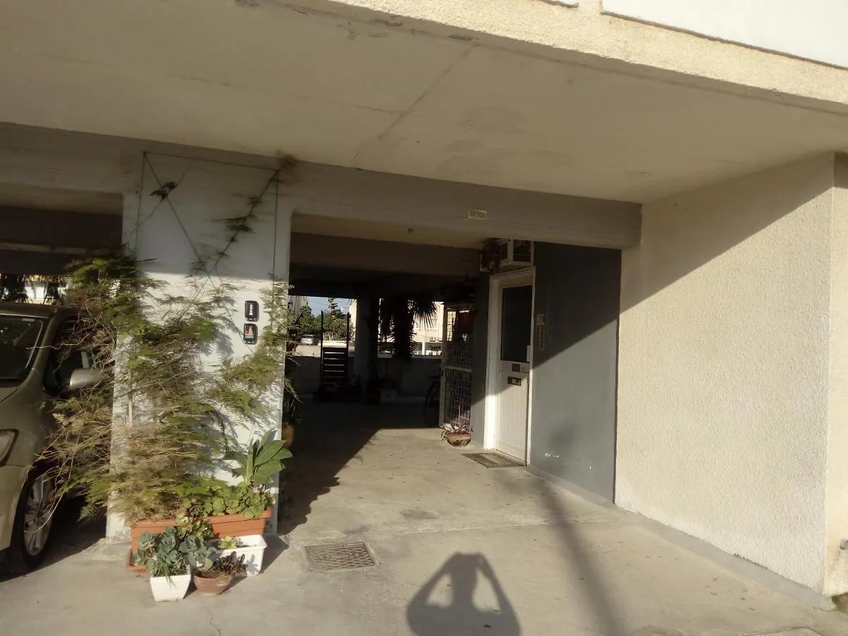 Lighthouse Apartment Larnaca