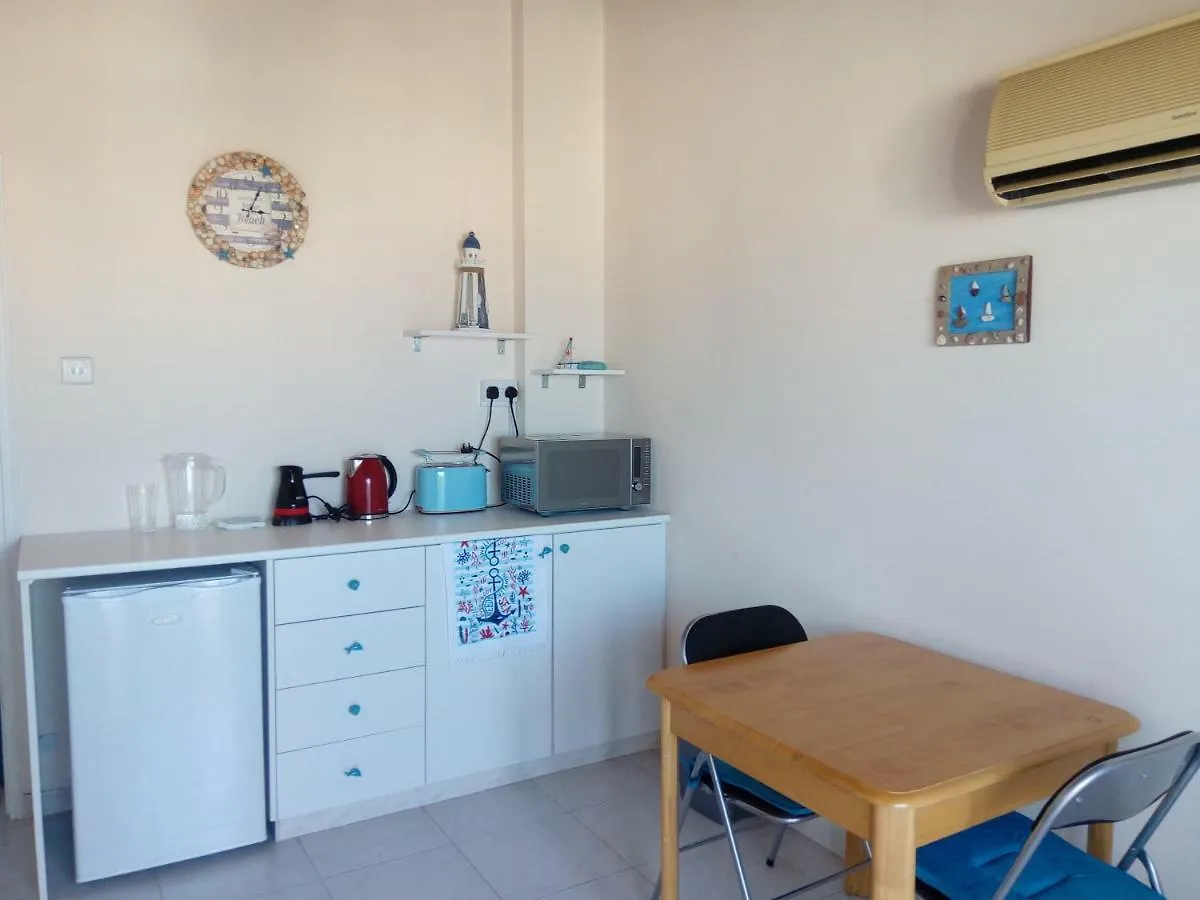 Lighthouse Apartment Larnaca